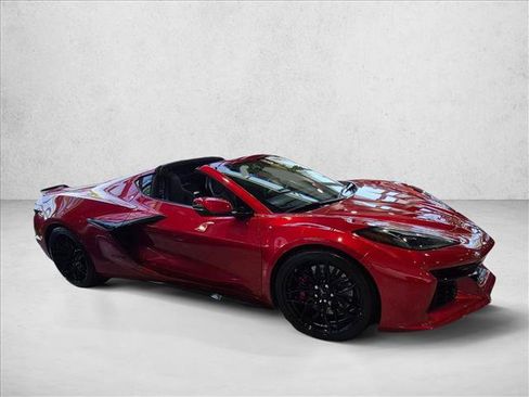 Used 2025 Chevrolet Corvette Z06 RWD image 4