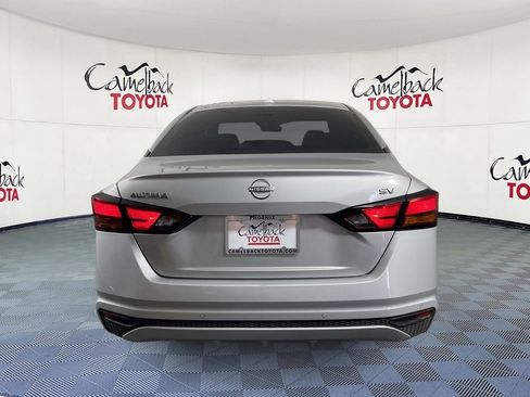 Used 2024 Nissan Altima 2.5 SV image 7