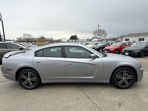 Used 2014 Dodge Charger SXT image 7