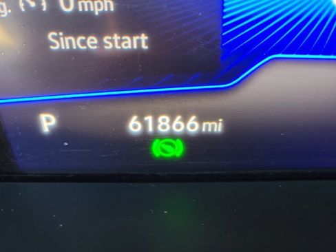 Used 2022 Volkswagen Tiguan SE image 32