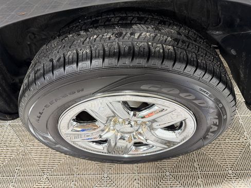 Used 2010 Toyota RAV4 4WD w/ 3rd Row image 20