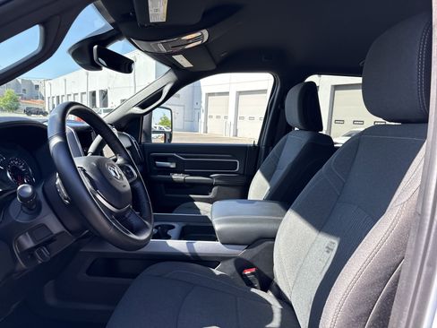 Used 2024 RAM 2500 Big Horn w/ Sport Appearance Package image 17