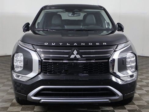 New 2026 Mitsubishi Outlander SE image 14