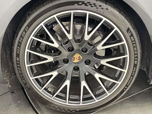 Used 2024 Porsche Panamera 4 image 13