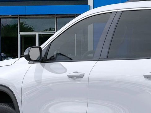 New 2026 Chevrolet Traverse LT image 12