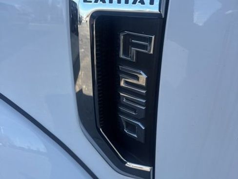 Used 2022 Ford F250 Lariat w/ Lariat Ultimate Package image 16