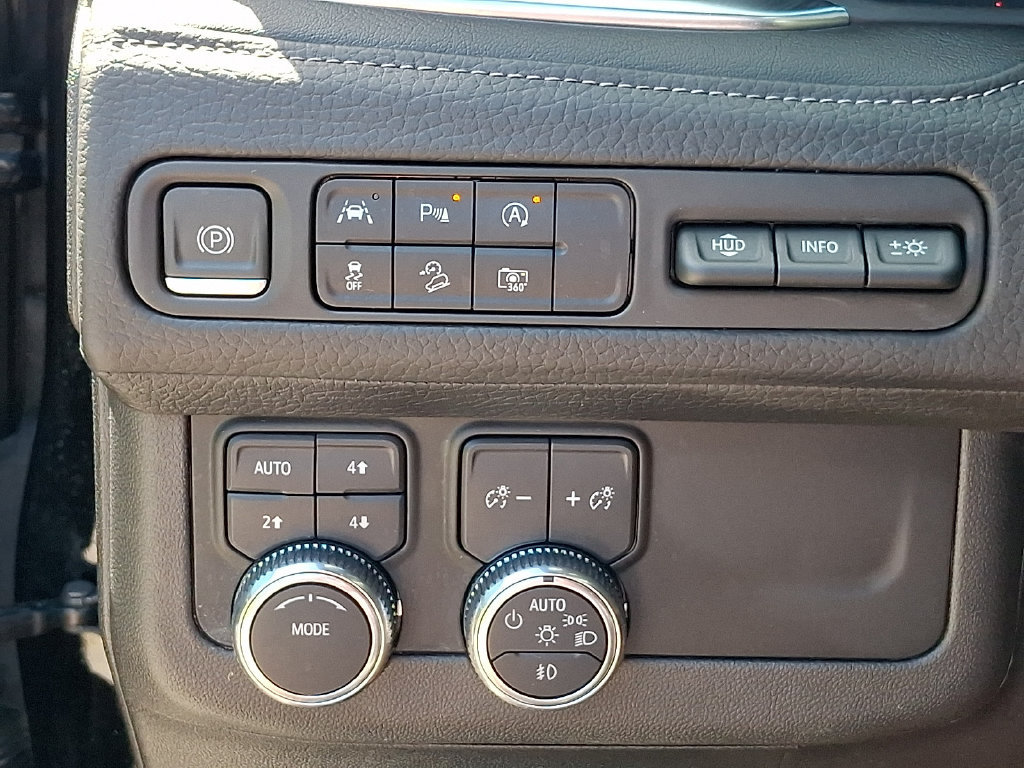 Used 2024 GMC Yukon Denali AWD/4WD image 29