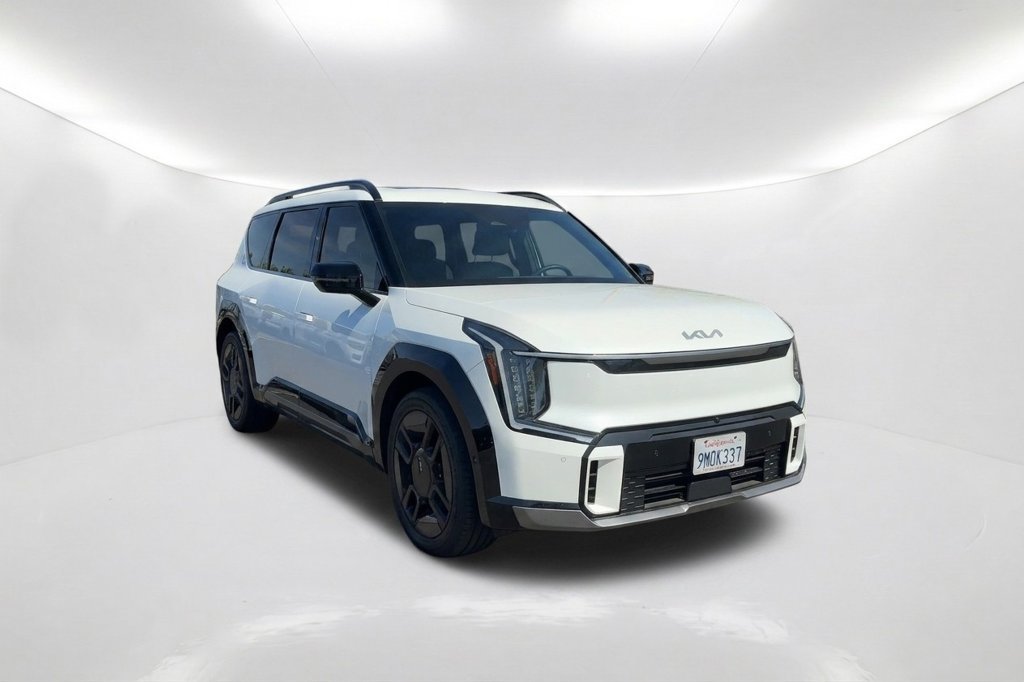 Used 2024 Kia EV9 GT-Line AWD/4WD image 3