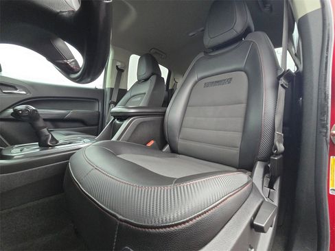 Used 2018 GMC Canyon All Terrain image 17