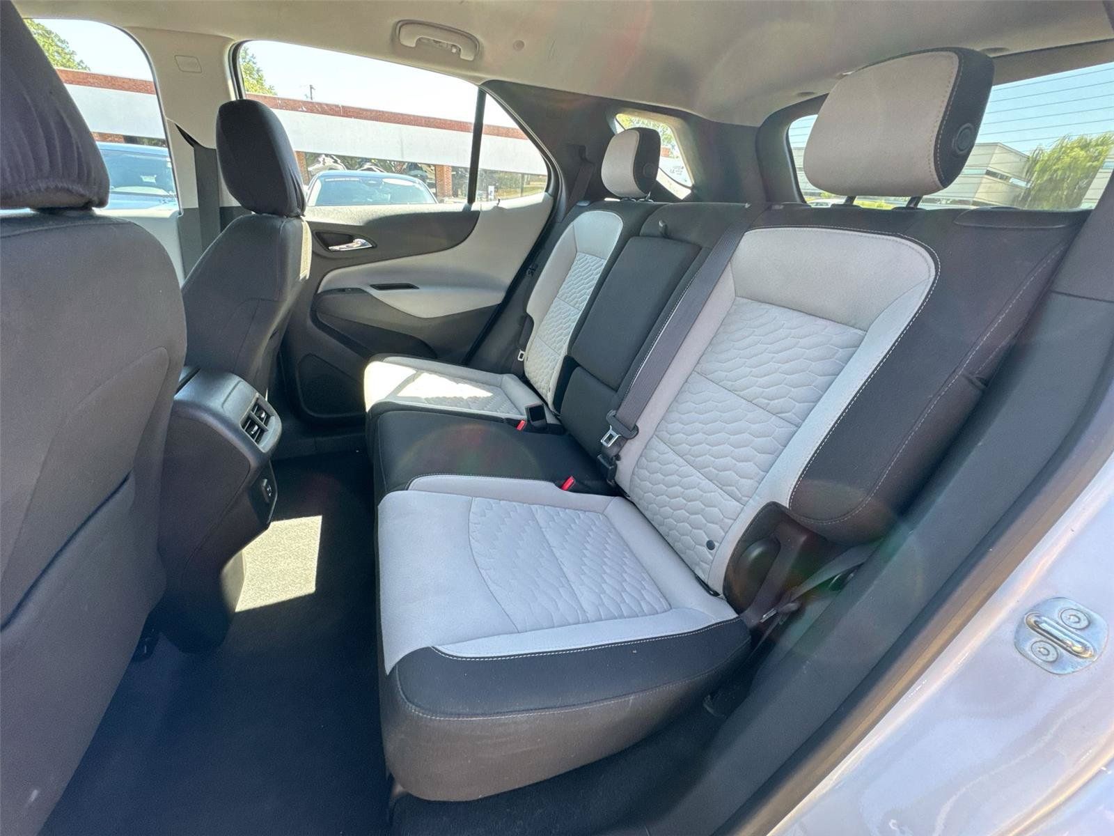 Used 2019 Chevrolet Equinox LS FWD image 13