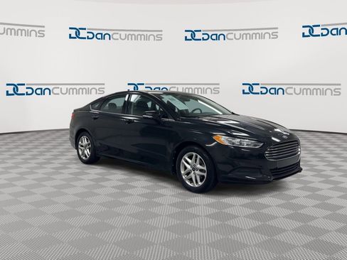 Used 2013 Ford Fusion SE FWD image 2