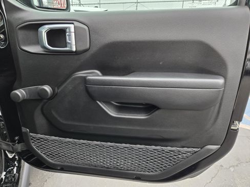 Certified 2021 Jeep Wrangler Unlimited Sport image 32