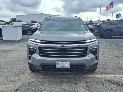 Used 2025 Chevrolet Traverse LT w/ LPO, Floor Liner Package FWD image 19