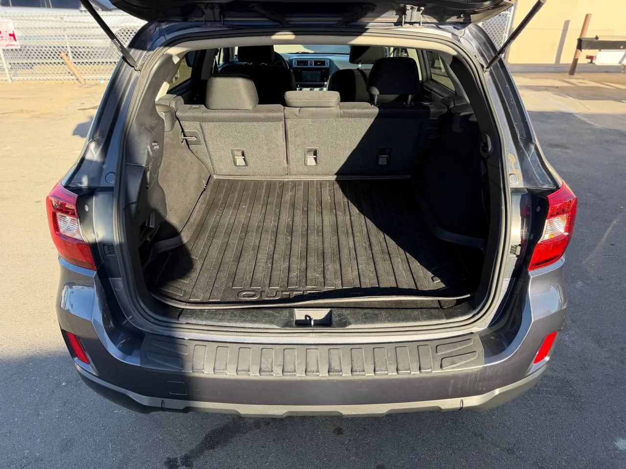 Used 2015 Subaru Outback 2.5i Premium w/ Protection Package #1 AWD/4WD image 25