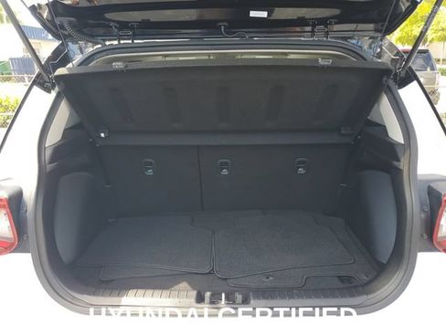 Certified 2023 Hyundai Venue Limited FWD image 27