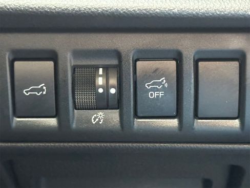 Certified 2025 Subaru Outback Onyx Edition image 21