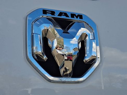 Used 2024 RAM 2500 Big Horn AWD/4WD image 29