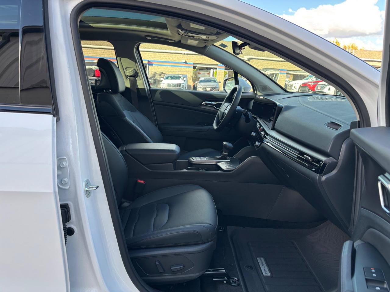 Used 2026 Kia Sportage SX AWD/4WD image 24