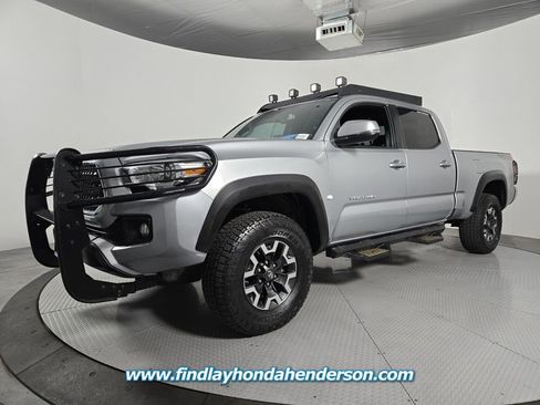 Used 2019 Toyota Tacoma TRD Off-Road AWD/4WD image 2