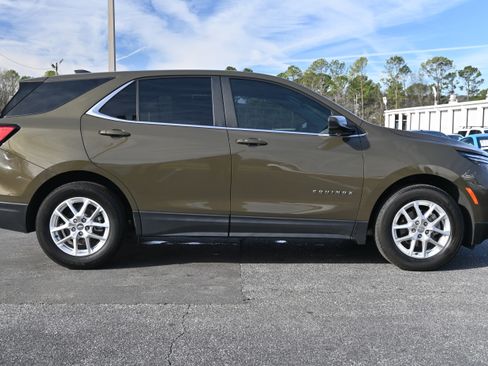 Used 2024 Chevrolet Equinox LT image 11