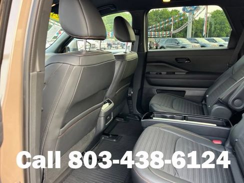 Used 2024 Nissan Pathfinder Rock Creek AWD/4WD image 11