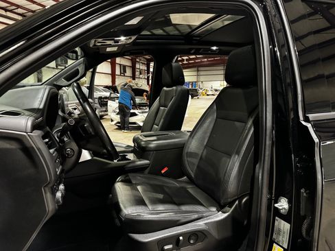 Used 2021 Chevrolet Tahoe Z71 w/ Z71 Signature Package image 14