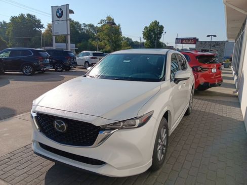 New 2025 MAZDA CX-5 AWD 2.5 S w/ Preferred Package image 3