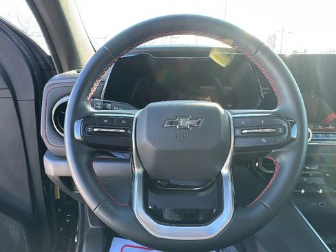 Used 2024 Chevrolet Colorado Z71 w/ Z71 Convenience Package 2 image 10