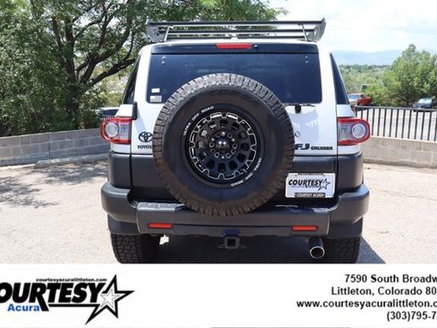 Used 2013 Toyota FJ Cruiser 4WD w/ Convenience Pkg image 5