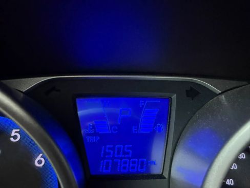 Used 2015 Hyundai Tucson SE AWD/4WD image 17