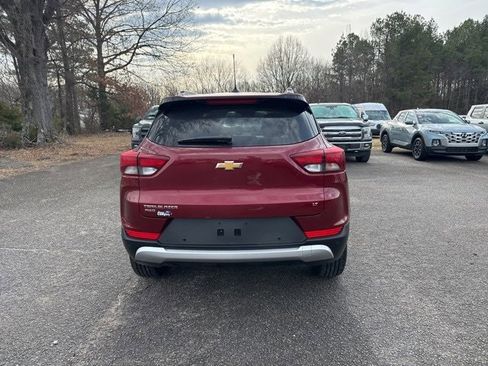 Used 2025 Chevrolet TrailBlazer LT w/ Driver Confidence Package image 18
