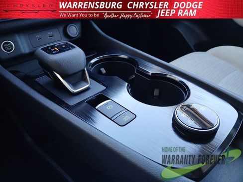 Used 2023 Nissan Rogue SV image 26