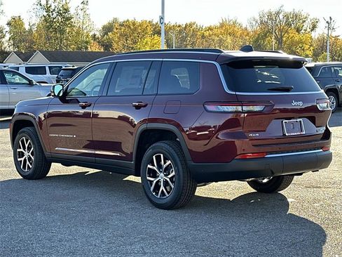 New 2025 Jeep Grand Cherokee L Limited image 4