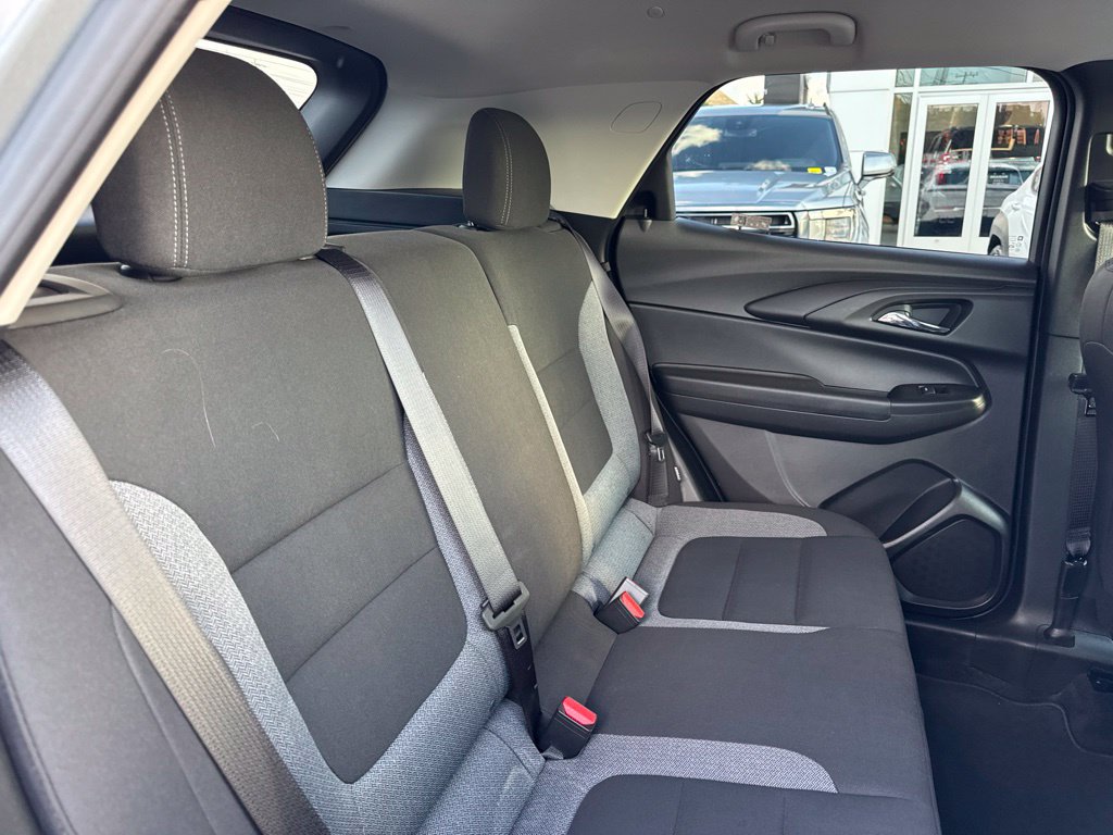 Used 2025 Chevrolet TrailBlazer LT AWD/4WD image 26