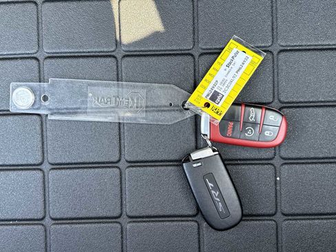 Used 2023 Dodge Charger SRT Hellcat w/ Harman/Kardon Audio Group image 26