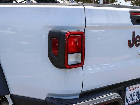 Used 2021 Jeep Gladiator Mojave AWD/4WD image 8