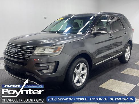 Used 2017 Ford Explorer XLT AWD/4WD image 1