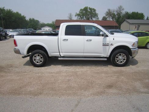 Used 2017 RAM 2500 Laramie w/ Convenience Group image 3