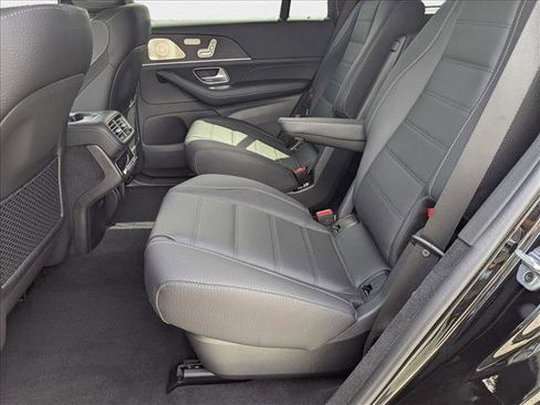 New 2026 Mercedes-Benz GLS 580 4MATIC image 14
