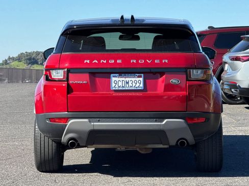 Used 2018 Land Rover Range Rover Evoque SE image 4