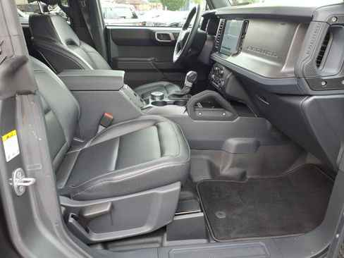 Used 2025 Ford Bronco Badlands AWD/4WD image 12