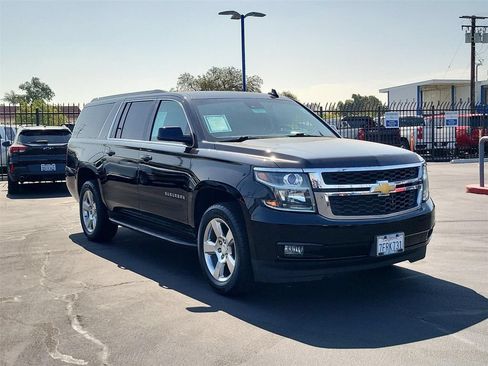 Certified 2015 Chevrolet Suburban LT w/ Luxury Package RWD image 28