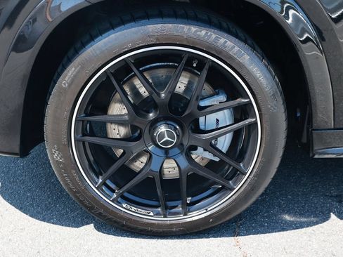 Used 2024 Mercedes-Benz GLE 53 AMG 4MATIC Coupe w/ Driver Assistance Package image 11