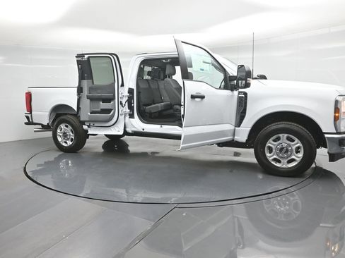 New 2026 Ford F350 XLT image 29
