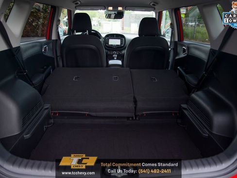 Used 2023 Kia Soul LX w/ LX Technology Package FWD image 19