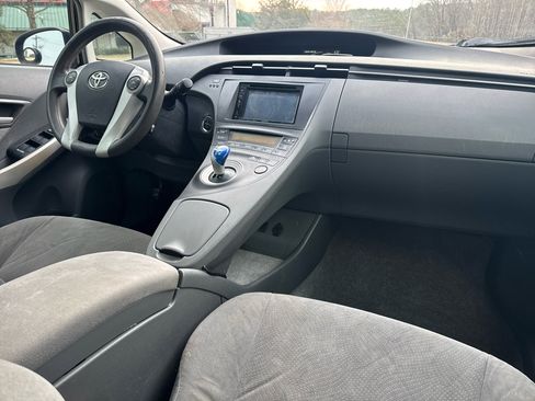 Used 2011 Toyota Prius Five image 22