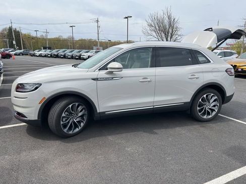 Used 2023 Lincoln Nautilus Reserve AWD/4WD image 7