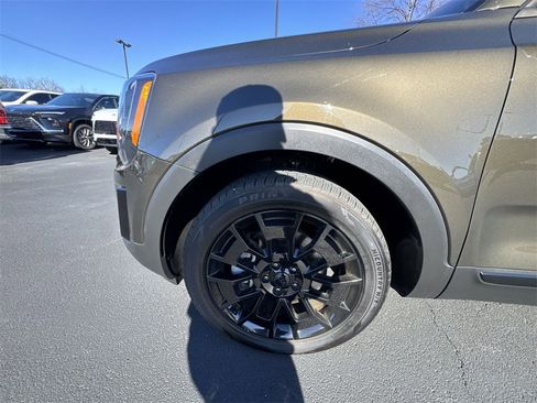 Used 2021 Kia Telluride SX w/ Nightfall Edition Package image 10