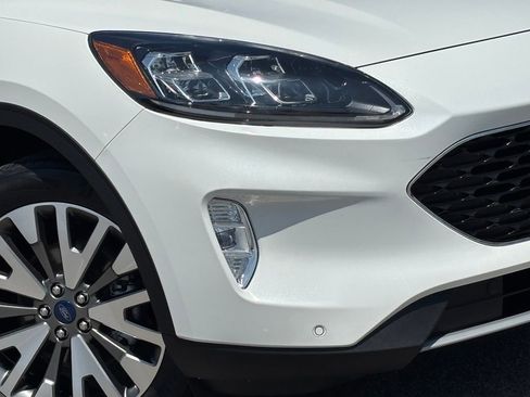 Used 2022 Ford Escape Titanium w/ Class II Trailer Tow Package AWD/4WD image 7