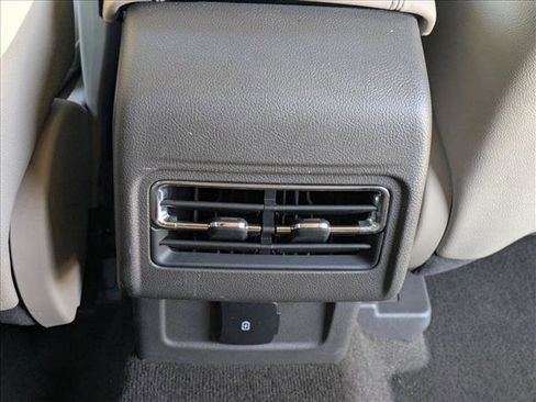 Used 2020 Lincoln Corsair Reserve image 18